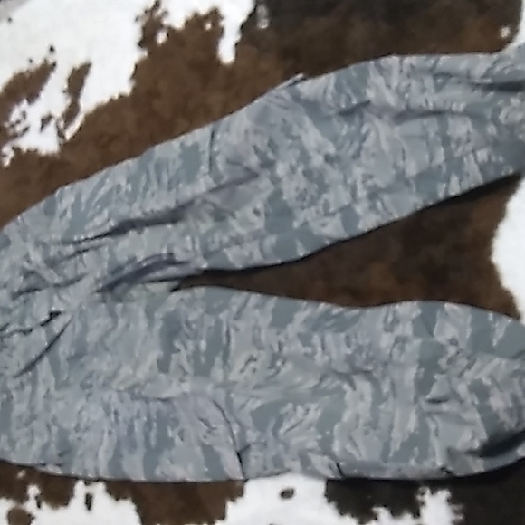 Mens 30 xs Air Force utility pants 50% cotton 50% nylon camo color - Picture 1 of 11